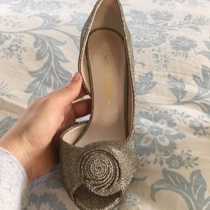 Rose detailed Pumps